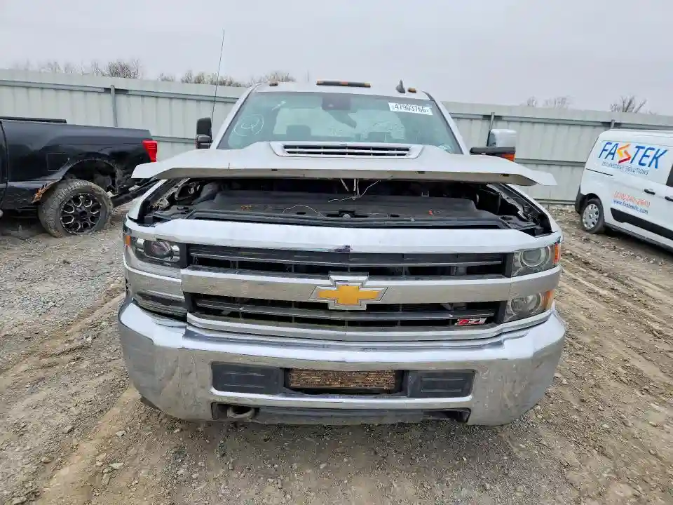 1GC4KXEY5KF154609 2019 CHEVROLET ALL MODELS-4