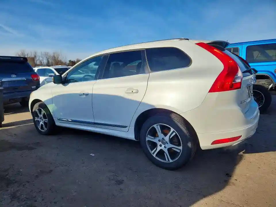 YV4902RMXF2675650 2015 VOLVO XC60 T6 PL-1