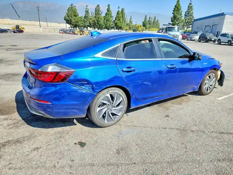 19XZE4F95KE008028 2019 HONDA INSIGHT T-2