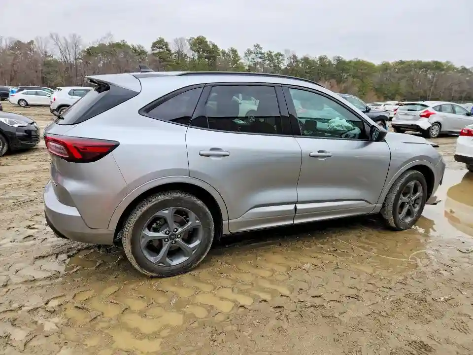 1FMCU9MN1PUA63070 2023 FORD ESCAPE-2