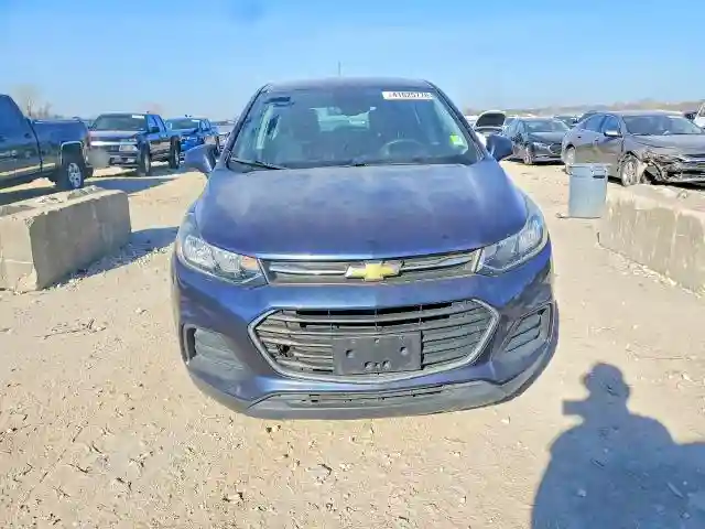 3GNCJKSBXKL166379 2019 CHEVROLET TRAX-4