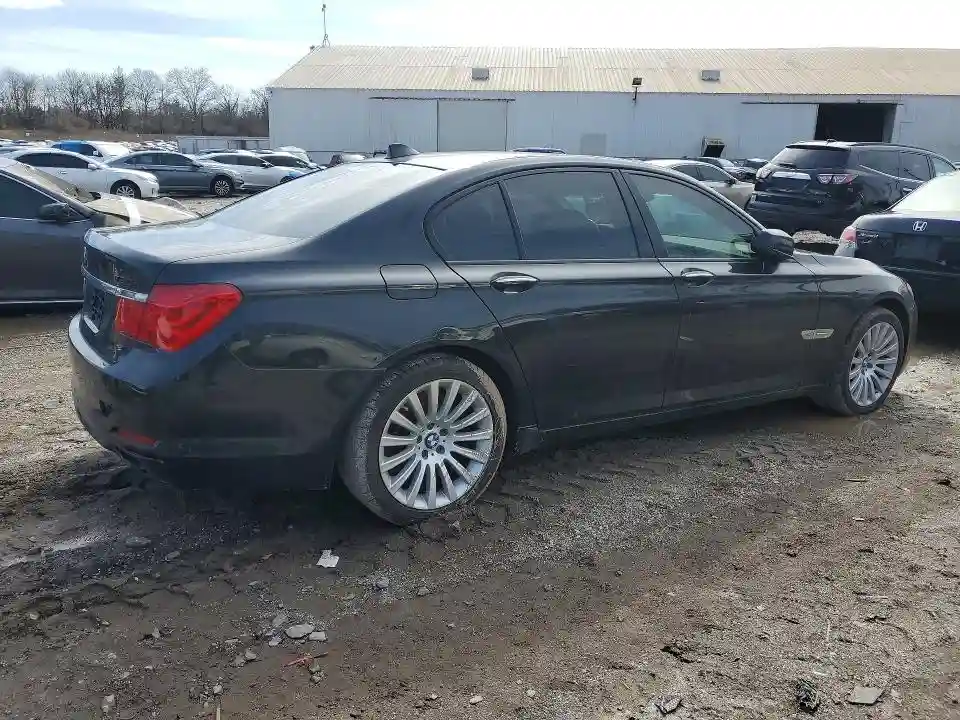 WBAKC6C59CC395693 2012 BMW 7 SERIES-2