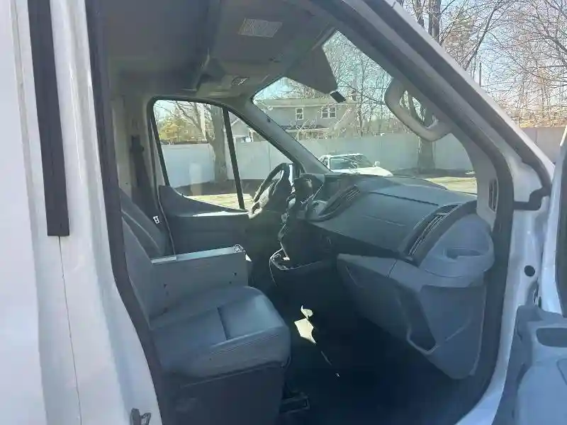 1FDBW5PM2HKB09021 2017 FORD TRANSIT-4