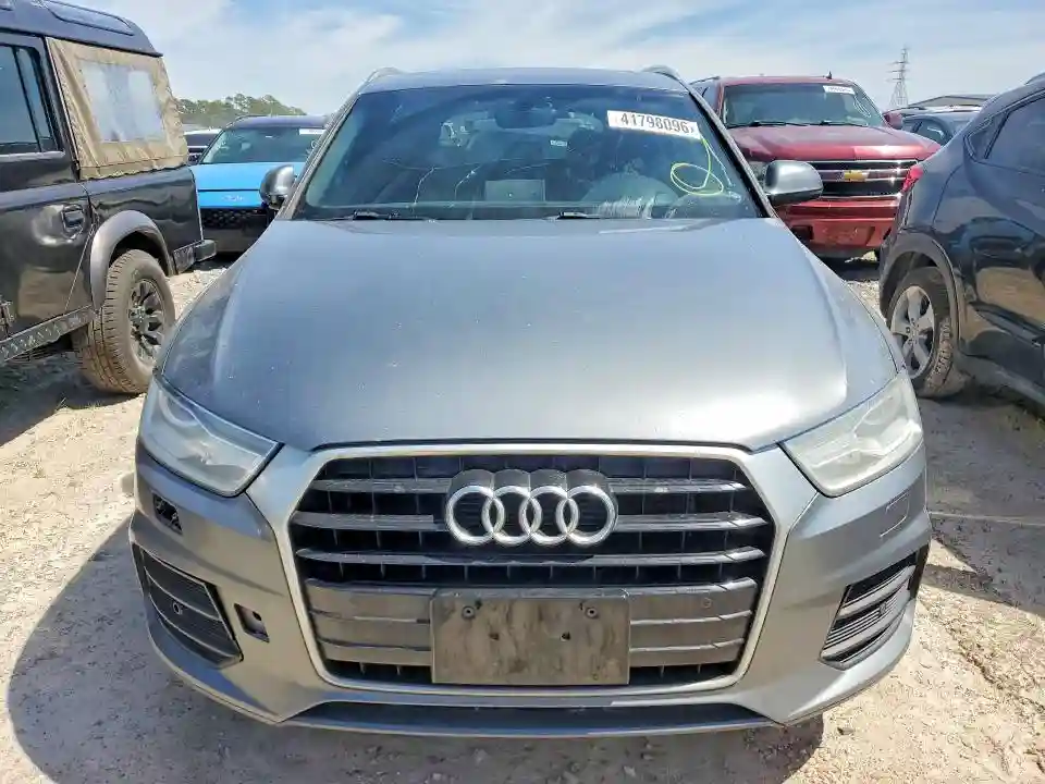 WA1BCCFSXHR016976 2017 AUDI Q3-4