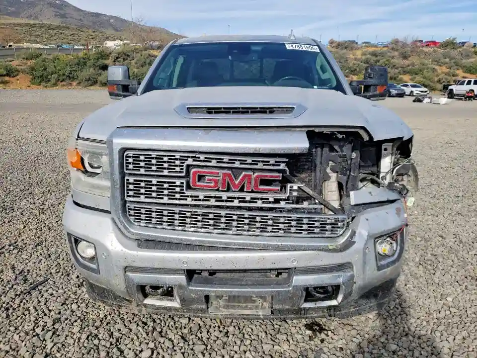 1GT12UEYXJF234245 2018 GMC SIERRA-4