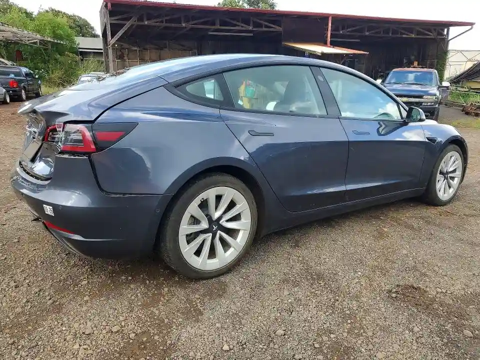 5YJ3E1EA5NF326410 2022 TESLA MODEL 3-2