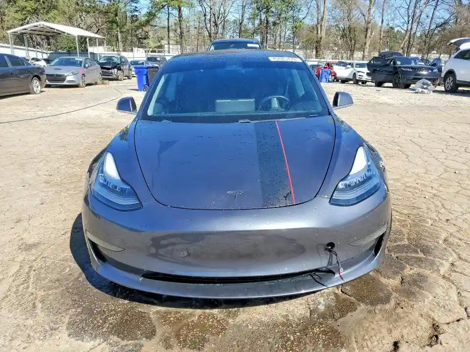 5YJ3E1EA1JF005099 2018 TESLA MODEL 3-4