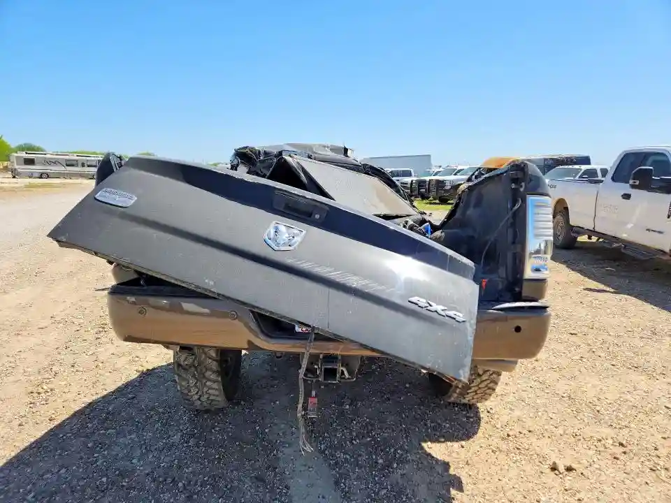 3C63R3KL7JG271198 2018 RAM 3500-5