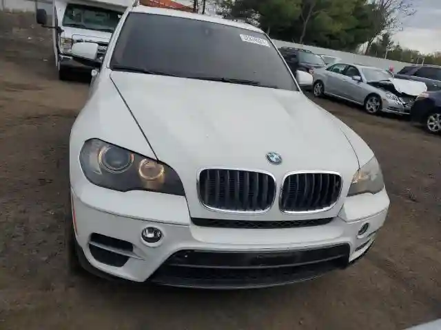 5UXZV4C51BL404190 2011 BMW X5-4