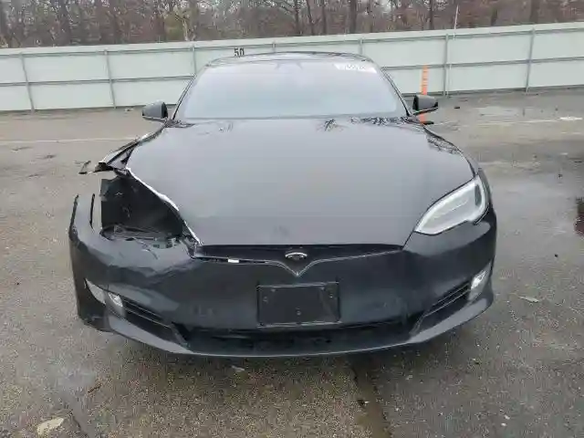 5YJSA1E28JF261692 2018 TESLA MODEL S-4