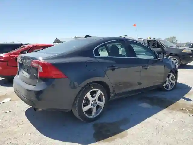 YV1622FS5C2036262 2012 VOLVO S60-2