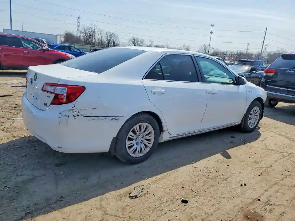 4T1BD1FK2EU114024 2014 TOYOTA CAMRY SOLA-2