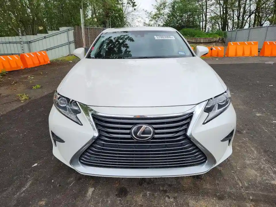 58ABK1GG3JU101334 2018 LEXUS ES350-4