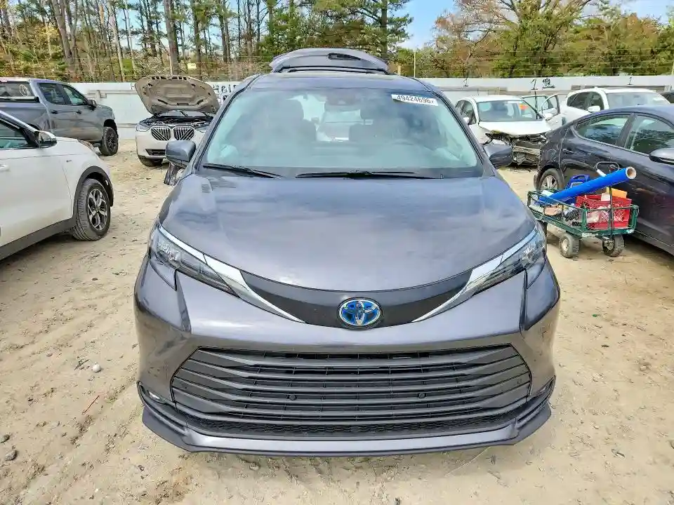 5TDJSKFC2SS215360 2025 TOYOTA SIENNA-4