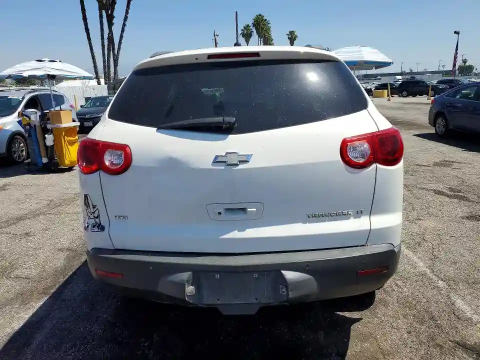 1GNKVJED0BJ357243 2011 CHEVROLET TRAVERSE-5
