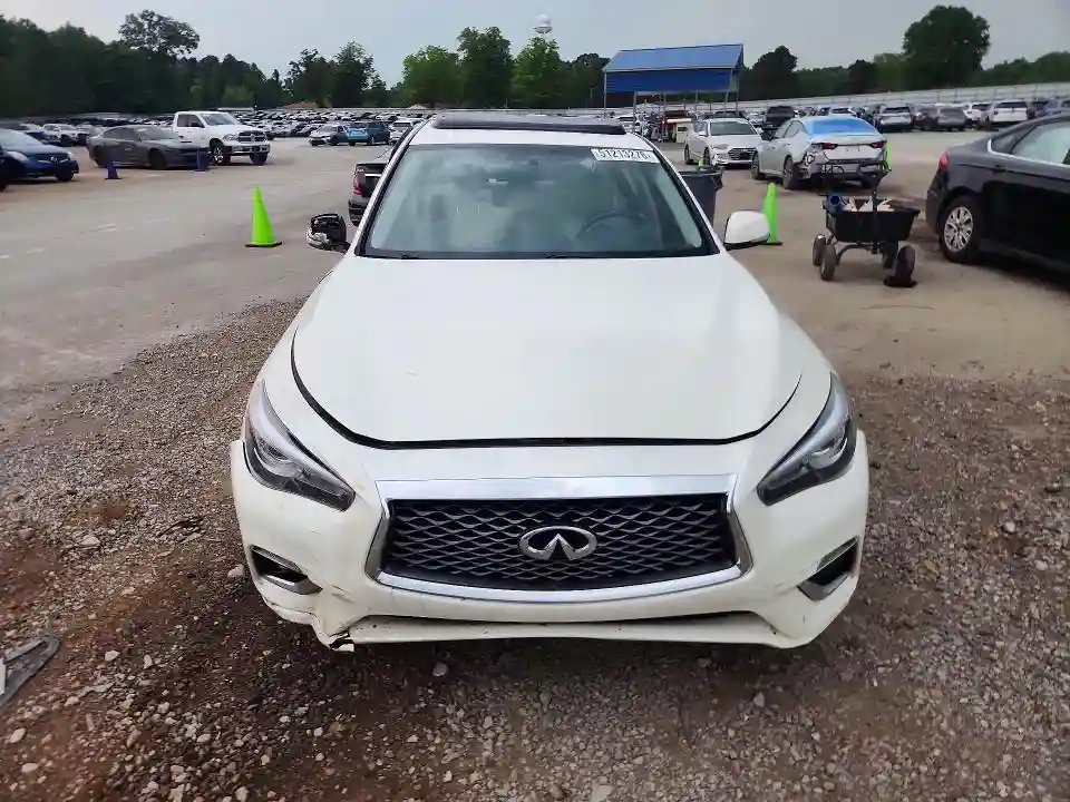 JN1EV7AP1JM351895 2018 INFINITI Q50-4