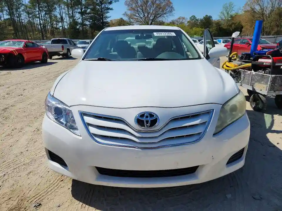 4T1BF3EK0BU746409 2011 TOYOTA CAMRY-4