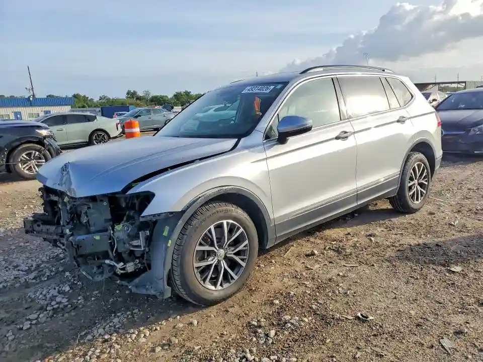 3VV3B7AX3LM061938 2020 VOLKSWAGEN TIGUAN-0