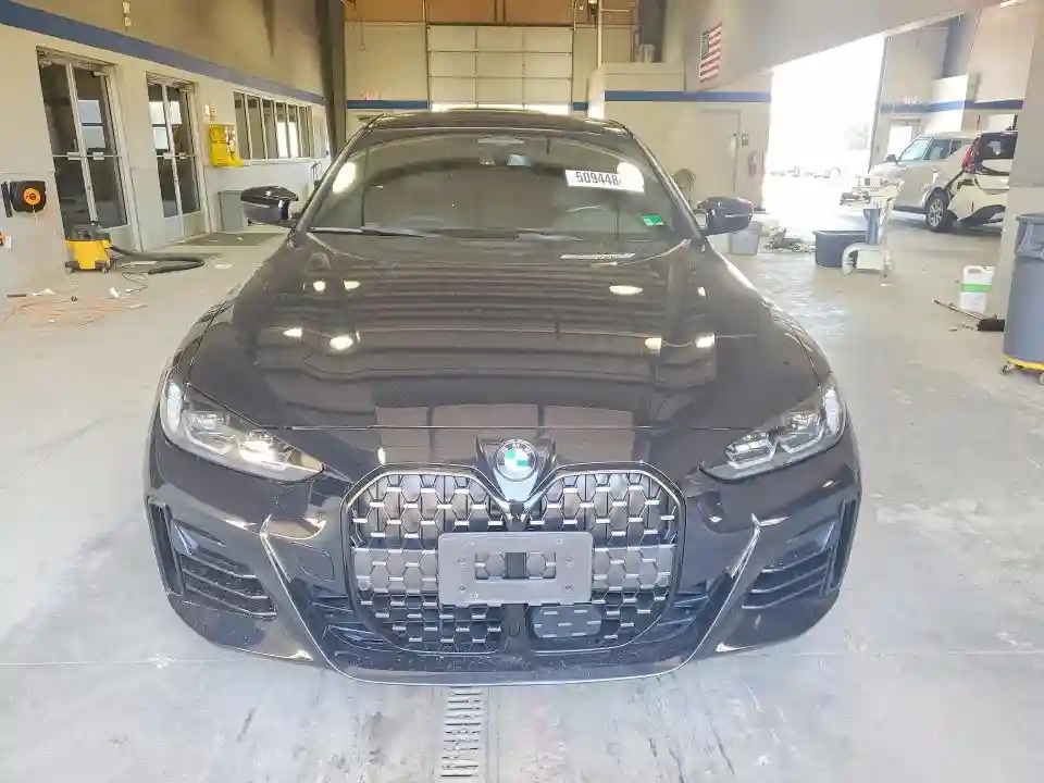 WBA13AW0XNFL97596 2022 BMW M4-4