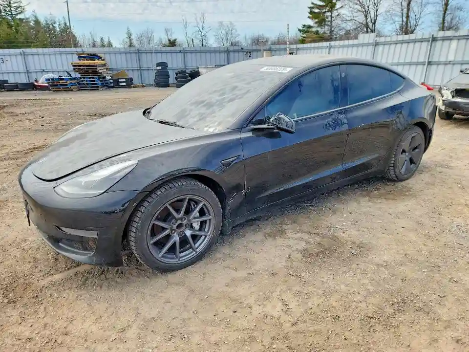 5YJ3E1EA2NF197008 2022 TESLA MODEL 3-0