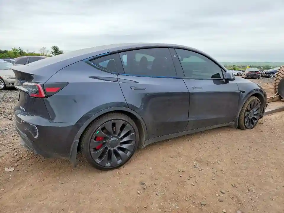 7SAYGDEF7RF036790 2024 TESLA MODEL Y-2