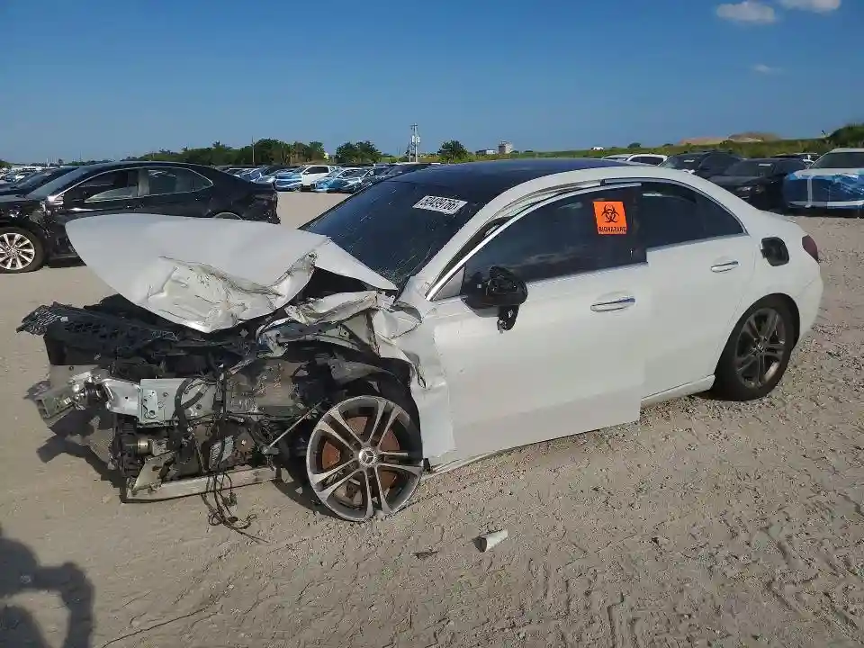 W1K3G4EB2LW045815 2020 MERCEDES-BENZ A-CLASS-0
