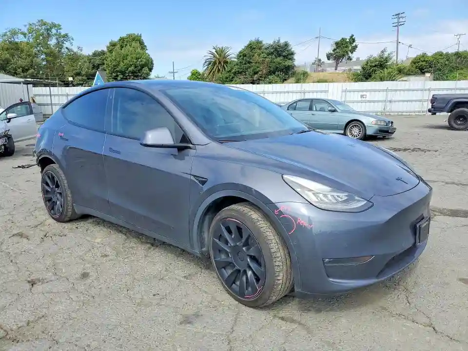 7SAYGDEE3NF402469 2022 TESLA MODEL Y-3