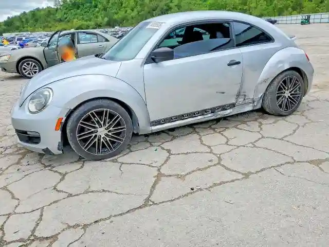 3VWFP7AT0CM654082 2012 VOLKSWAGEN BEETLE-0
