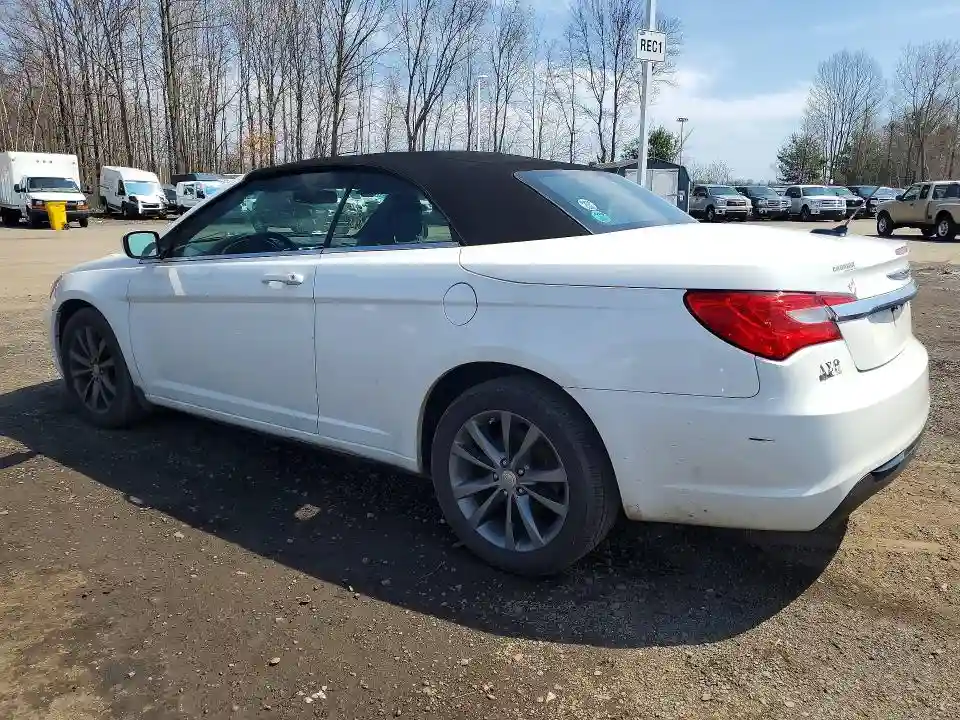 1C3BC8EG8BN611327 2011 CHRYSLER 200-1