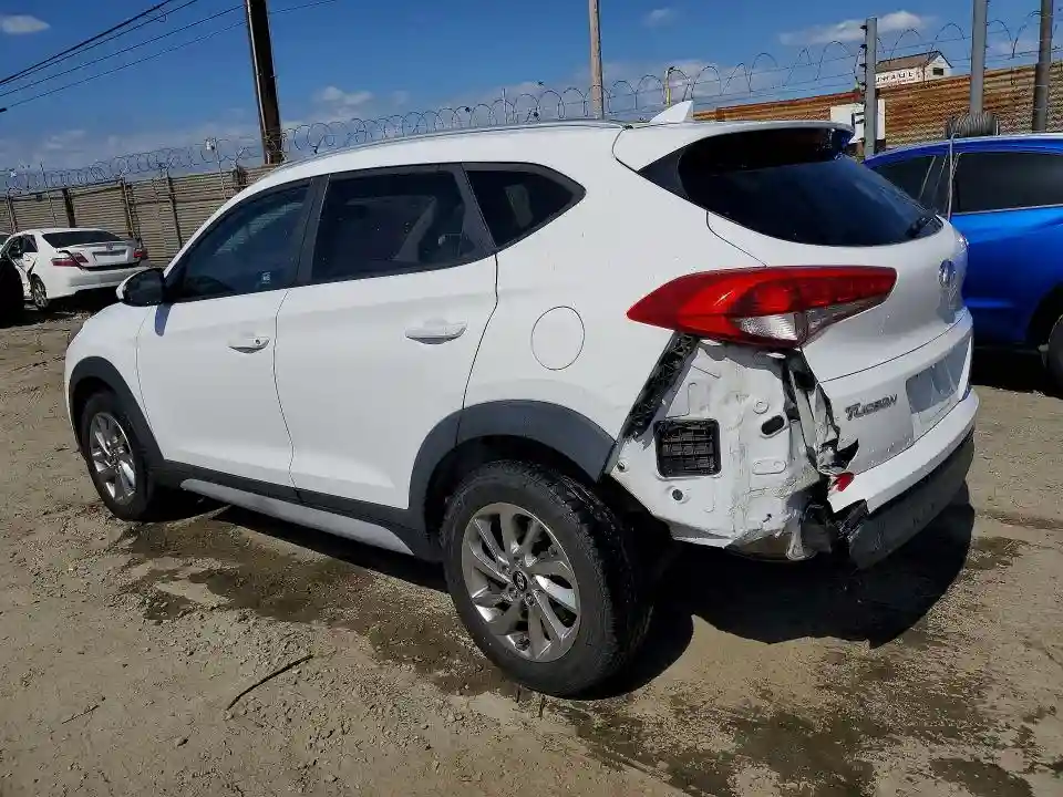 KM8J33A40JU670104 2018 HYUNDAI TUCSON-1