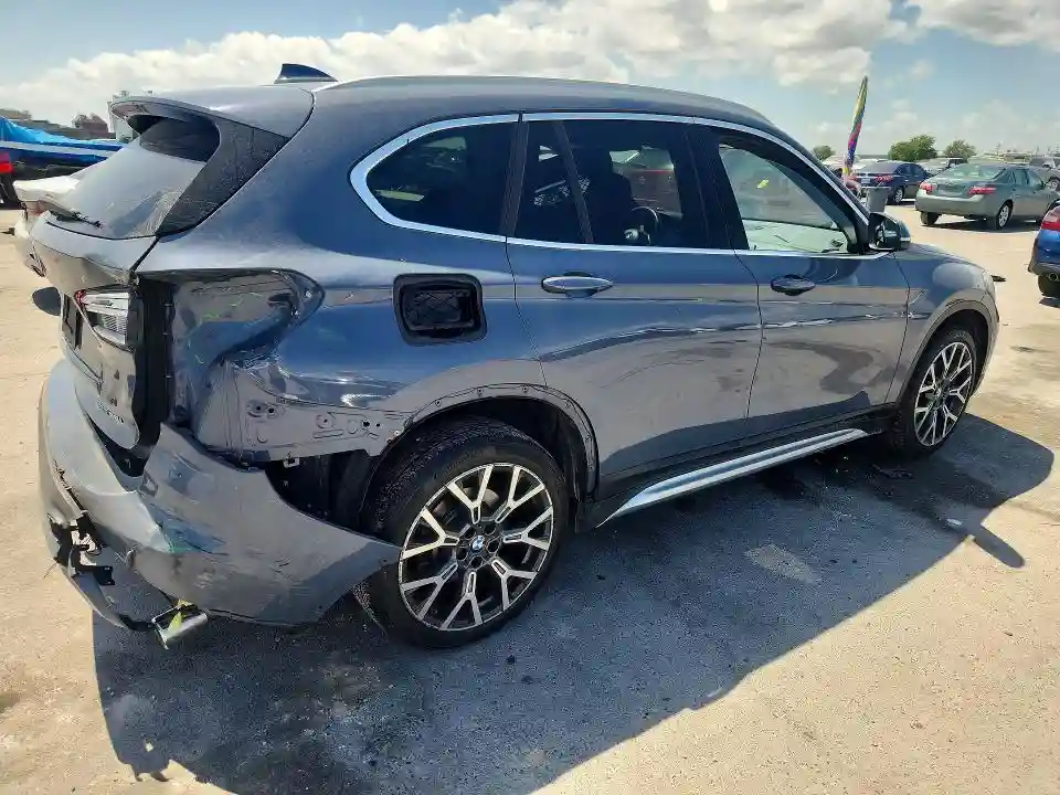 WBXJG7C0XN5U59506 2022 BMW X1-2