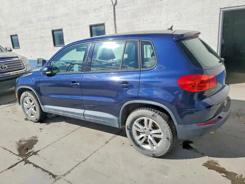WVGAV7AX1CW551464 2012 VOLKSWAGEN TIGUAN-1