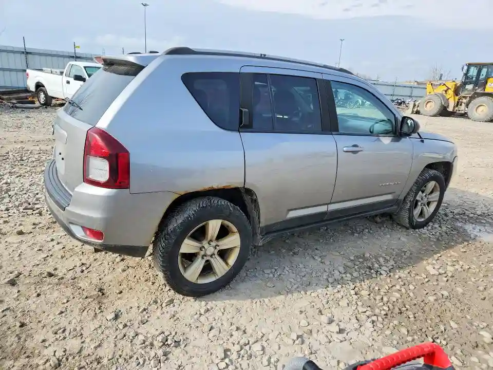 1C4NJDBB5GD552167 2016 JEEP COMPASS-2