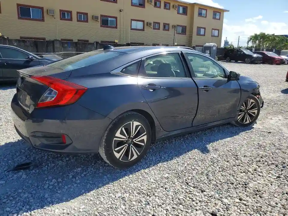 JHMFC1F72JX037070 2018 HONDA CIVIC-2