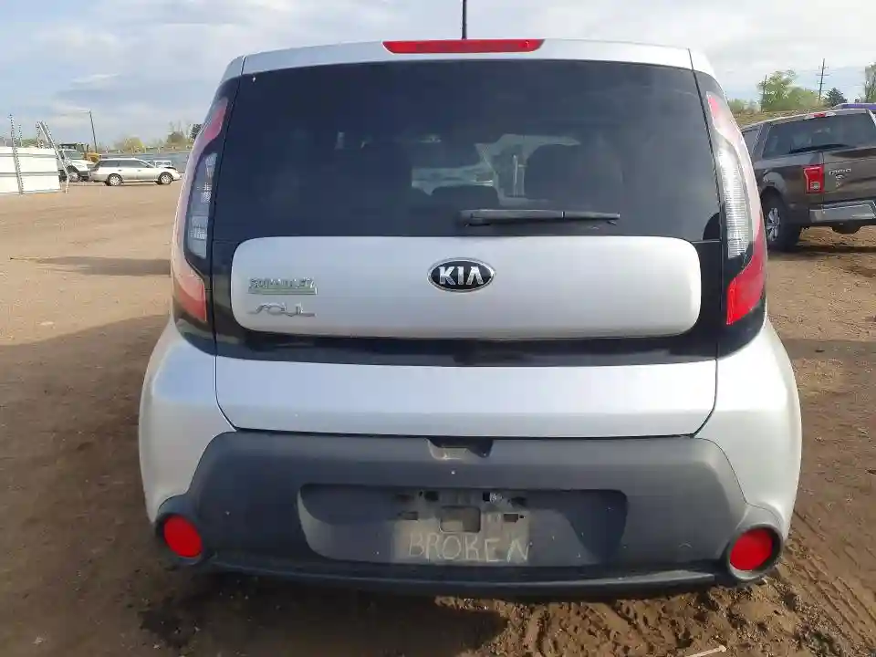 KNDJN2A23F7767083 2015 KIA SOUL-5