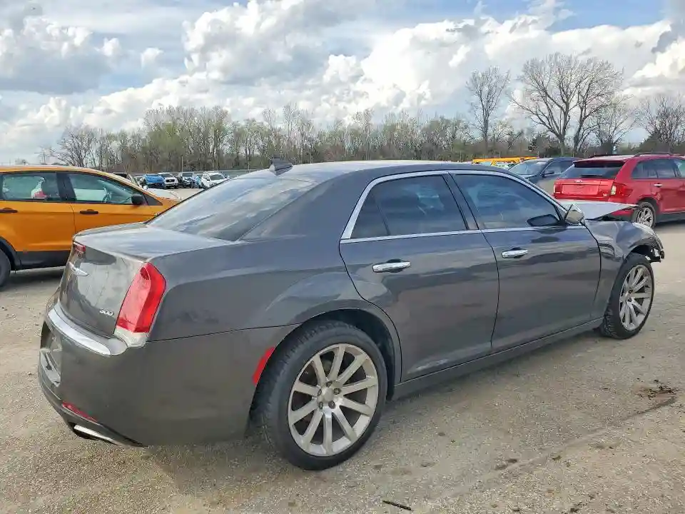 2C3CCAEG0KH689542 2019 CHRYSLER 300-2