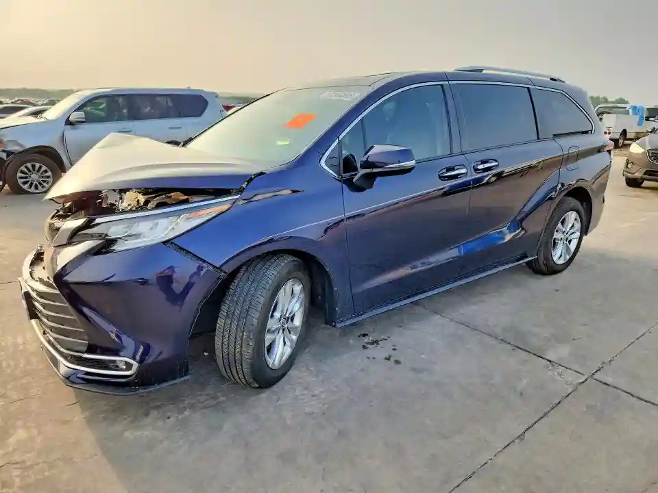 5TDZRKEC7PS178913 2023 TOYOTA SIENNA-0
