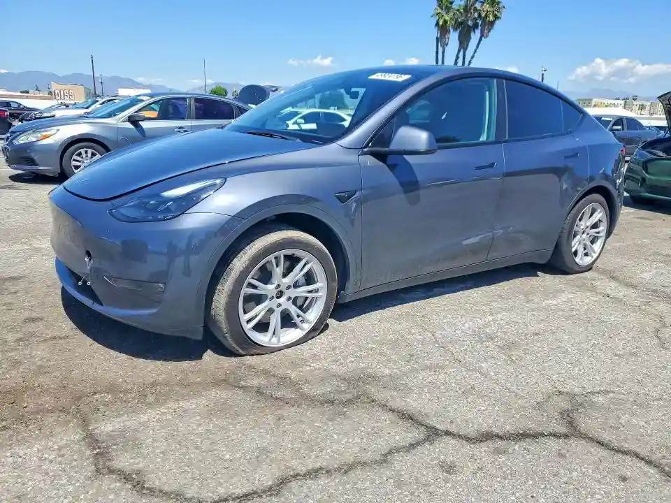 7SAYGDEE8PF908429 2023 TESLA MODEL Y-0