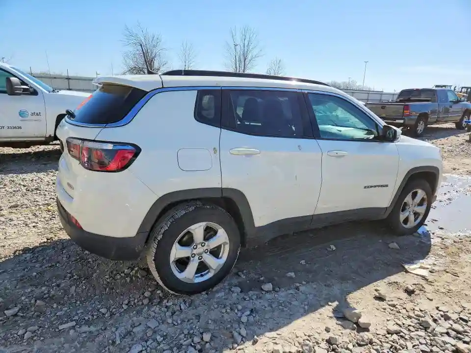 3C4NJDBB8JT291070 2018 JEEP COMPASS-2