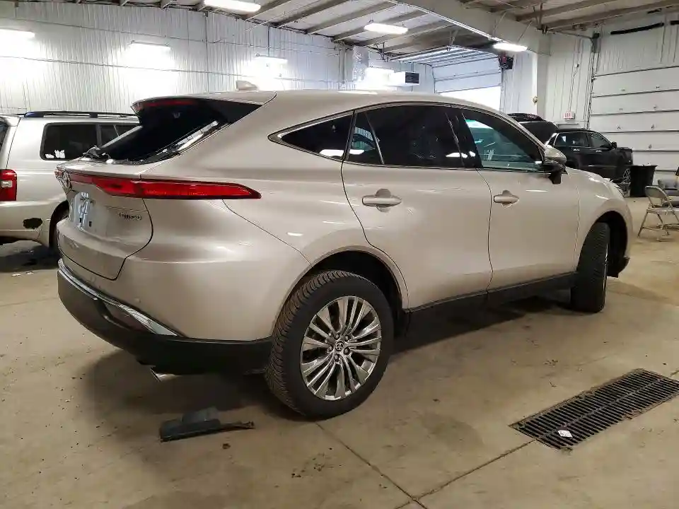 JTEAAAAH1PJ142529 2023 TOYOTA VENZA-2
