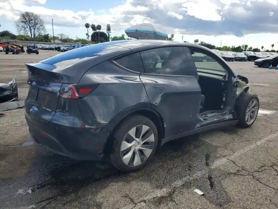 7SAYGDEEXRF062310 2024 TESLA MODEL Y-2