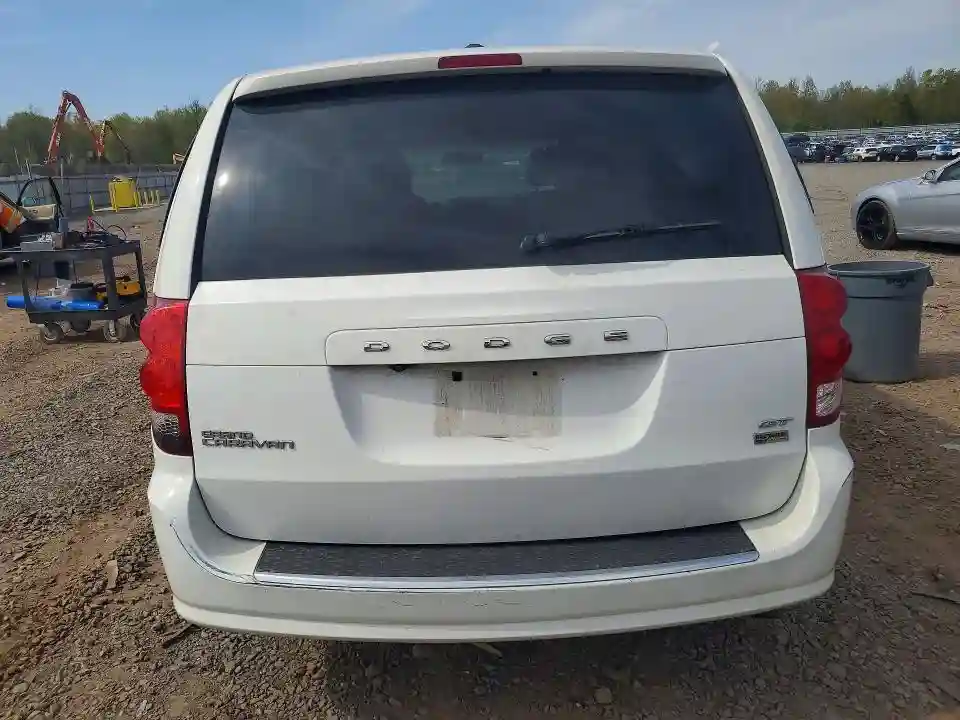 2C4RDGEG8JR168793 2018 DODGE CARAVAN-5