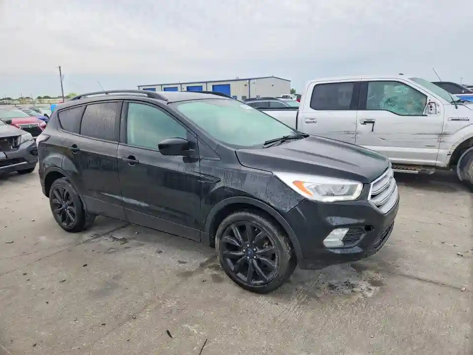 1FMCU0GDXJUB40105 2018 FORD ESCAPE-3