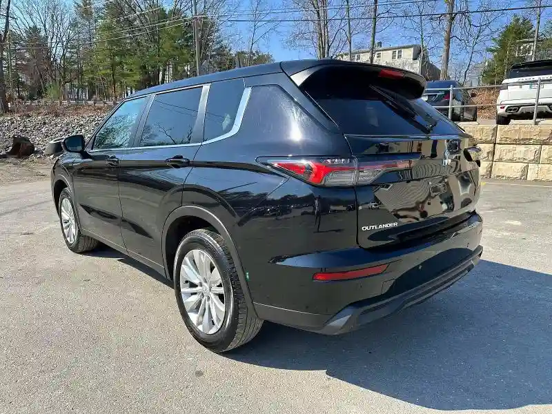 JA4J3UA81SZ036733 2025 MITSUBISHI OUTLANDER-1