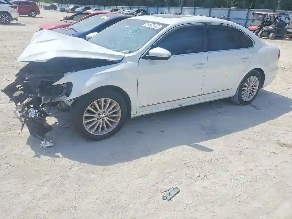 1VWBS7A3XGC038605 2016 VOLKSWAGEN PASSAT-0