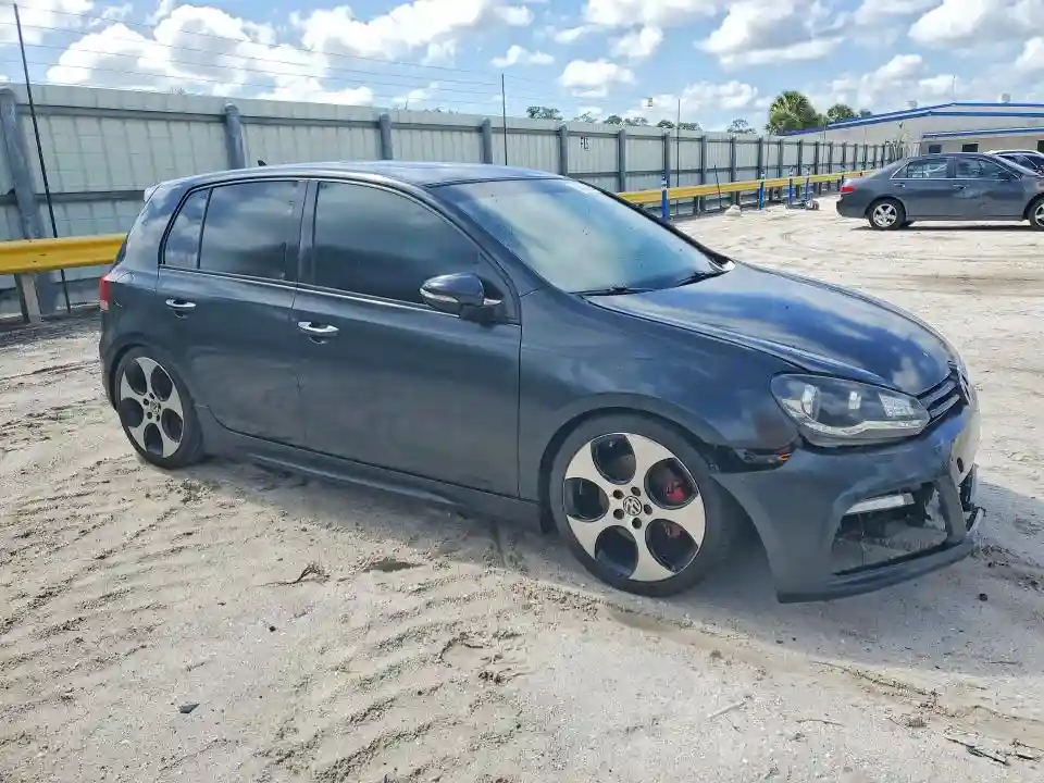 WVWGV7AJXAW313569 2010 VOLKSWAGEN GTI-3