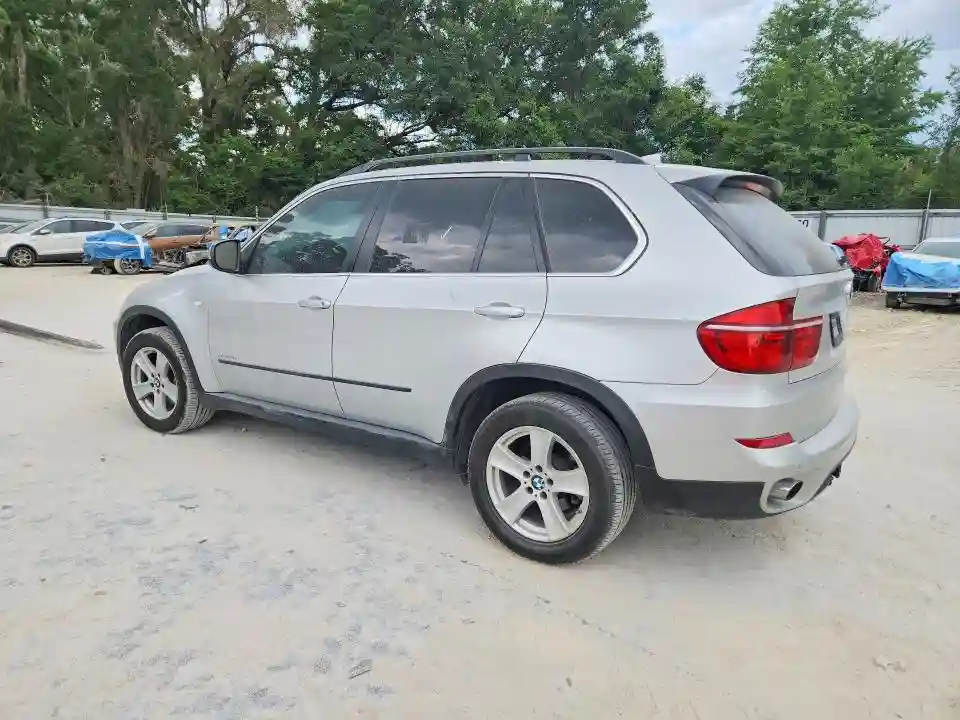 5UXZW0C57D0B94420 2013 BMW X5-1