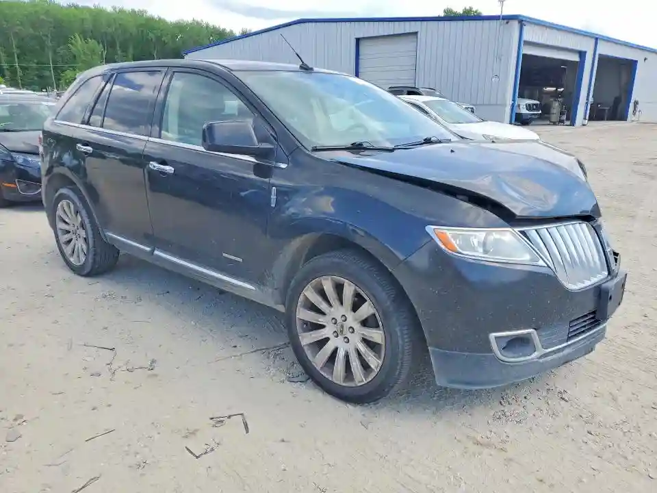 2LMDJ8JK0BBJ13963 2011 LINCOLN MKX-3