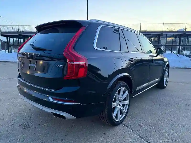 YV4A22PL3J1209333 2018 VOLVO XC90-3