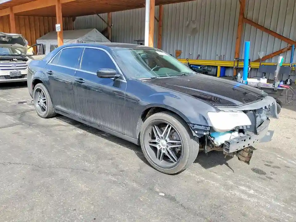 2C3CCARG0FH830979 2015 CHRYSLER 300-3